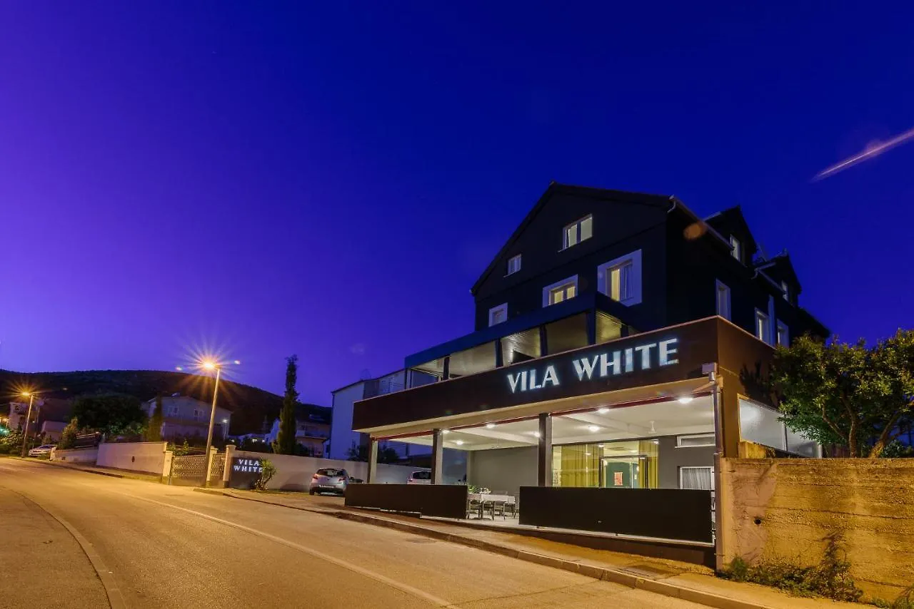 Vila White Trogir 3*,  Chorwacja